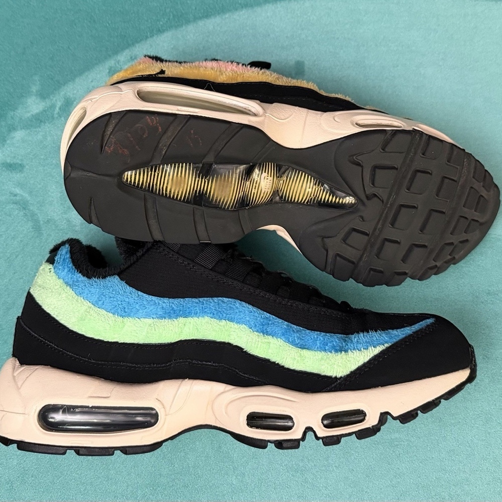 Nike Air Max 95 Shoes Womens Size 10 Multicolor Faux Fur Sneakers DB9577-001 - Picture 5 of 9